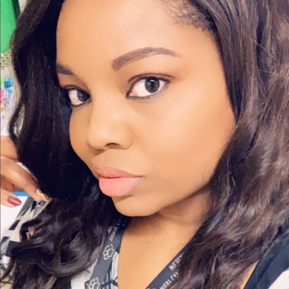 Meet your Posher, Angela - Picture 1 of 1